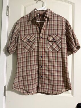 Vintage Wrangler Short-Sleeve Plaid Button-Down Shirt - Tan Red Blue